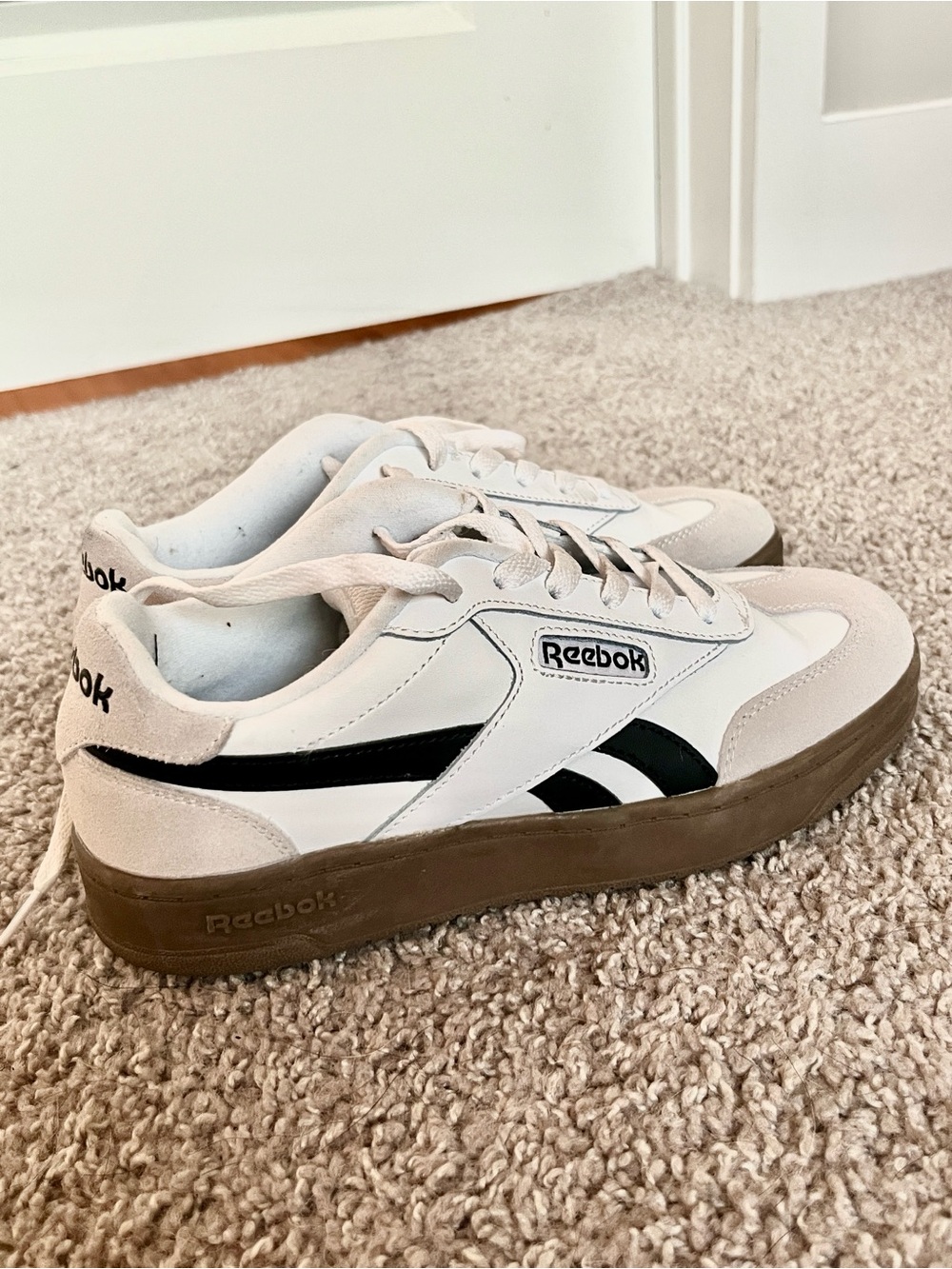 Reebok Forte Lounger White and Black Sneakers with Gray Suede Accents